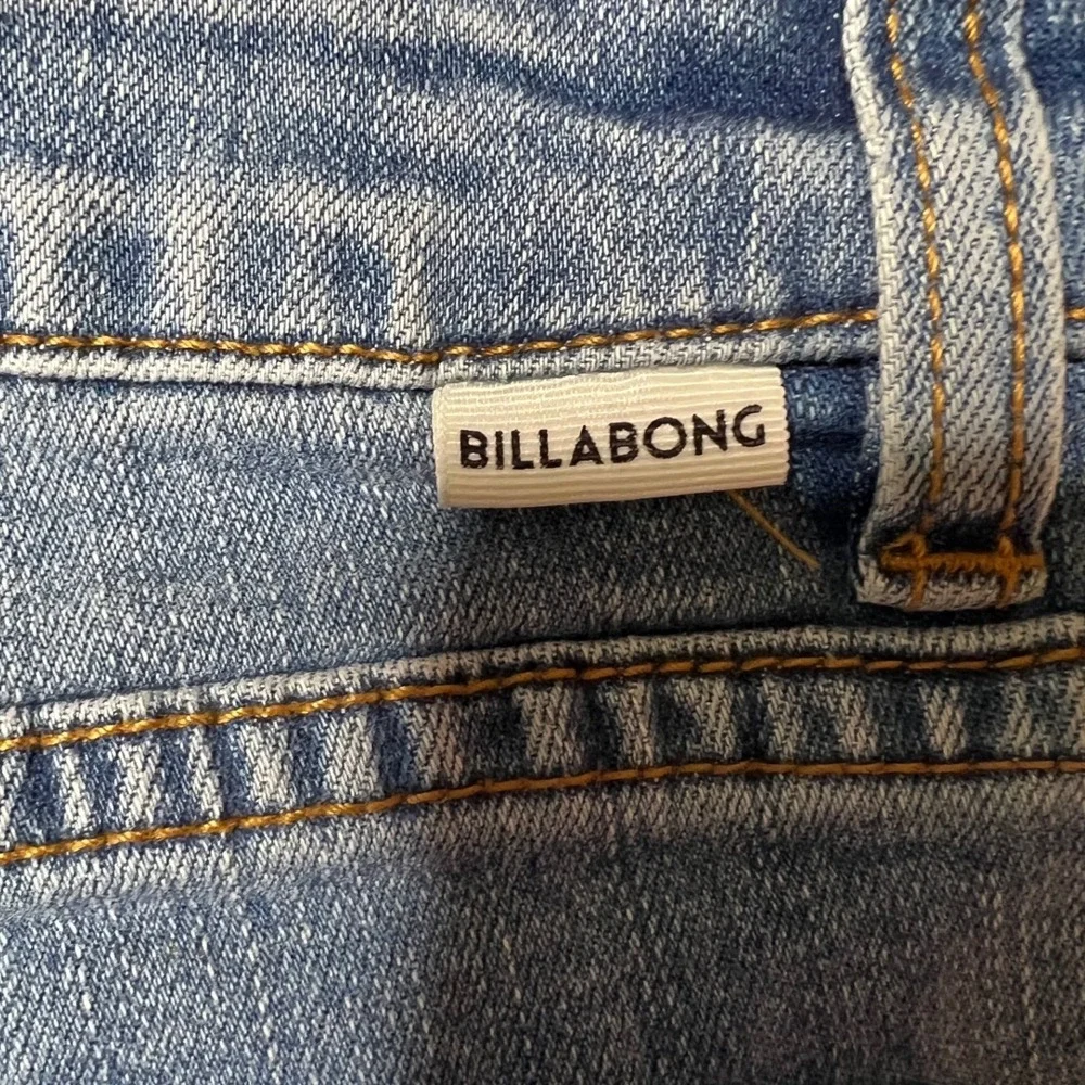 Billabong Womens Lace Up Front Distressed Denim Shorts Medium Wash Blue Size‎ 26